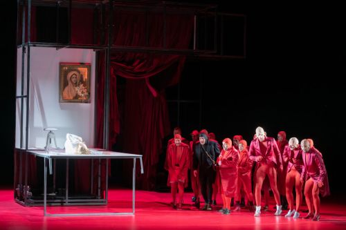 10-Rigoletto_Gilford_EnsemblecArnold-Poeschl-2-1160x773.jpeg